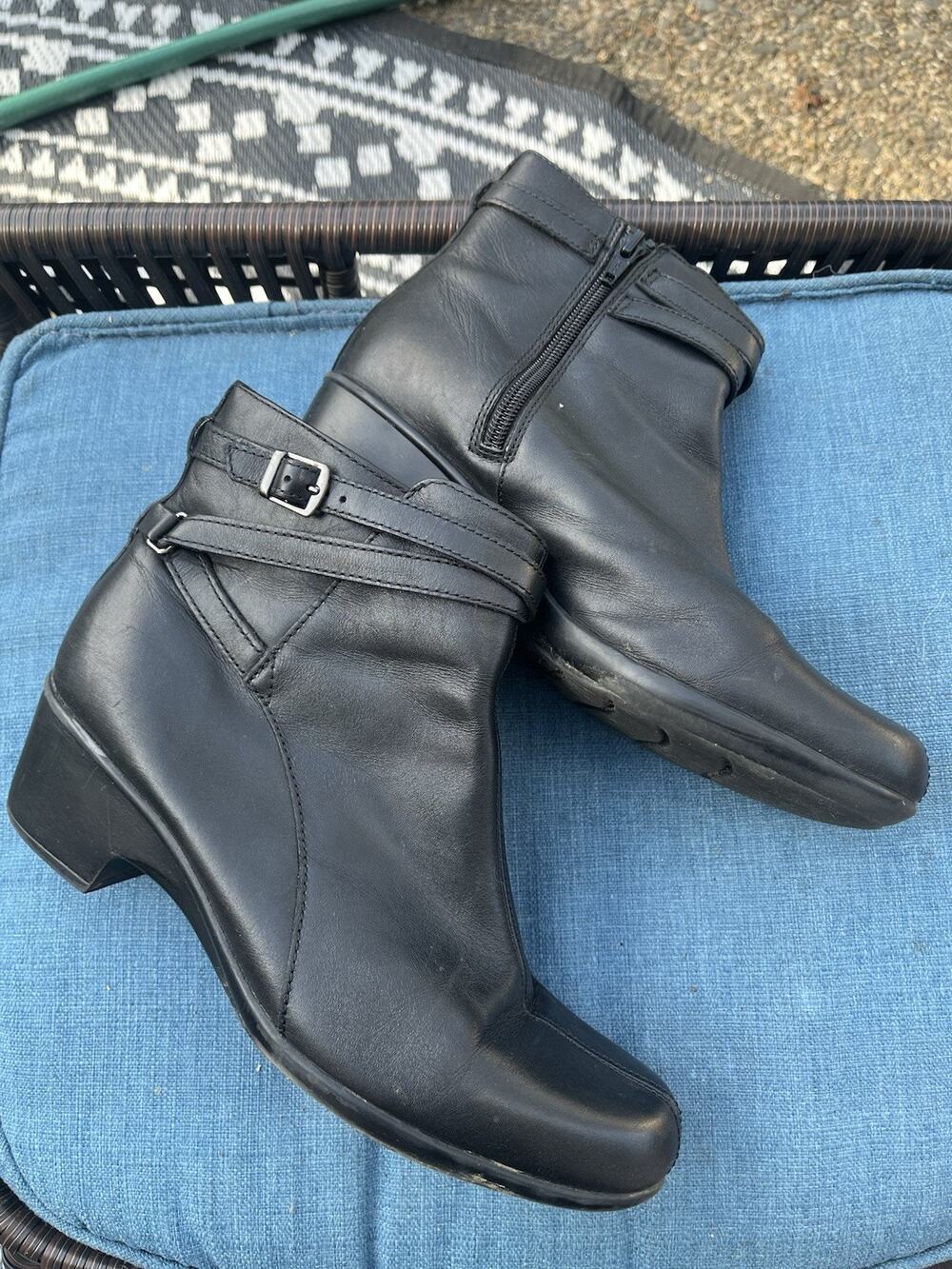 Clarks Artisan Leyden Summit Ankle Boots Black Leather Block Heel Size 8.5